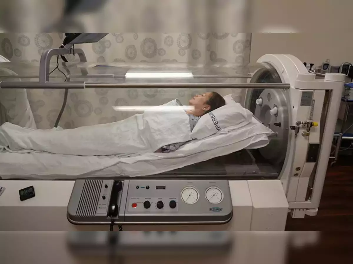 Celebrities Popularize Hyperbaric Oxygen Therapy, Sparking Debate Over Its Broader Health Benefits and Risks