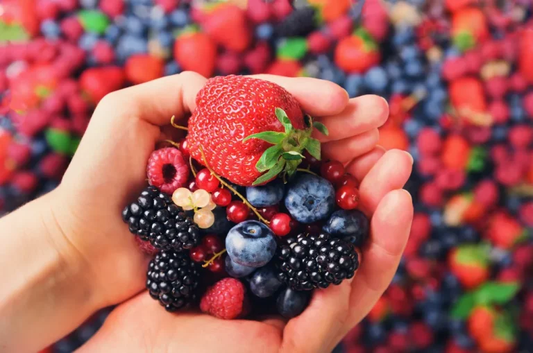 Increasing Flavonoid-Rich Foods Could Lower Dementia Risk by 28%, Study Finds