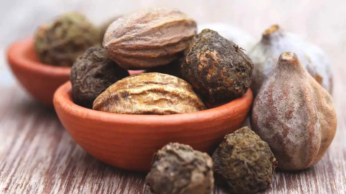 Understanding Triphala’s Benefits and Risks for Safe Use and Managing Potential Side Effects