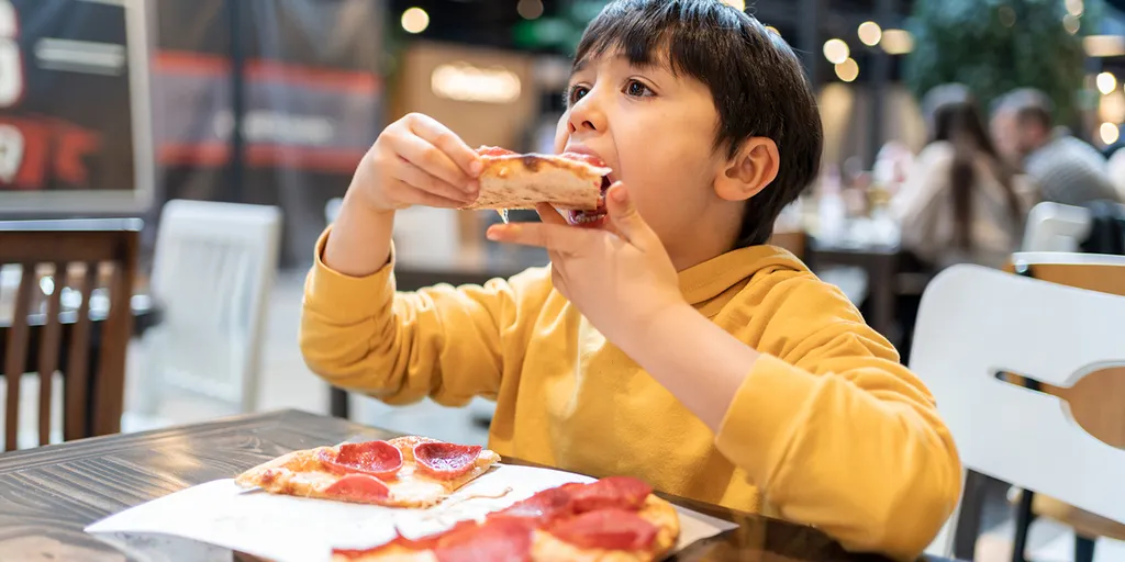 Experts Warn of Health Risks from Ultra-Processed Foods as 70% of Children's Diets Are Impacted