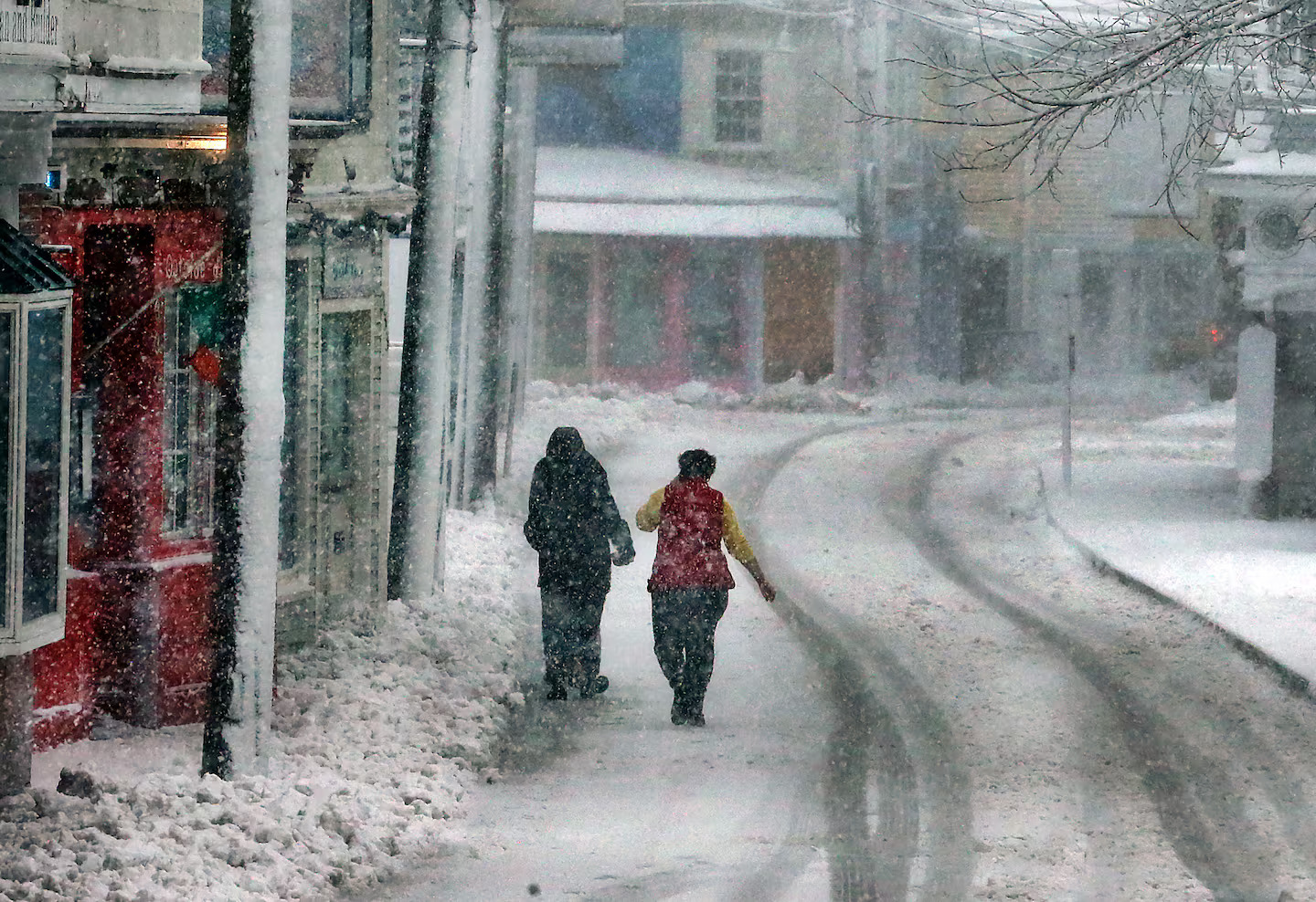 Understanding Seasonal Affective Disorder and Effective Strategies for Coping with Winter Blues