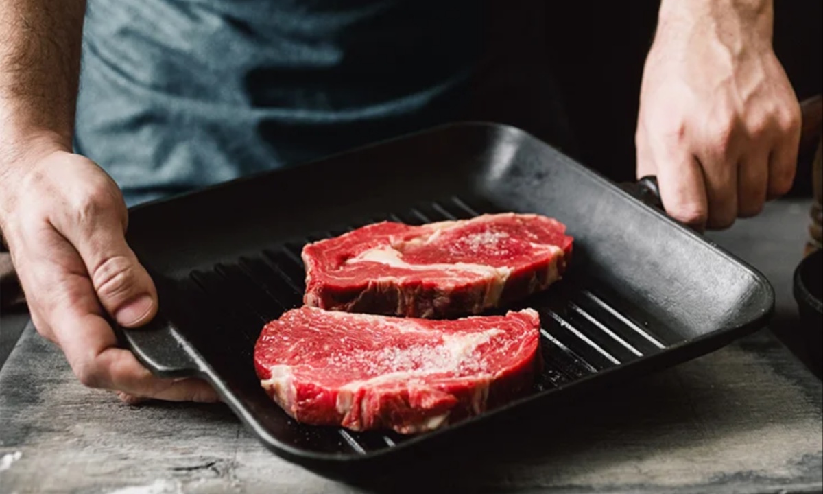 Aging Weakens Fat Metabolism Cutting Red Meat Can Protect Heart Health, Study Shows